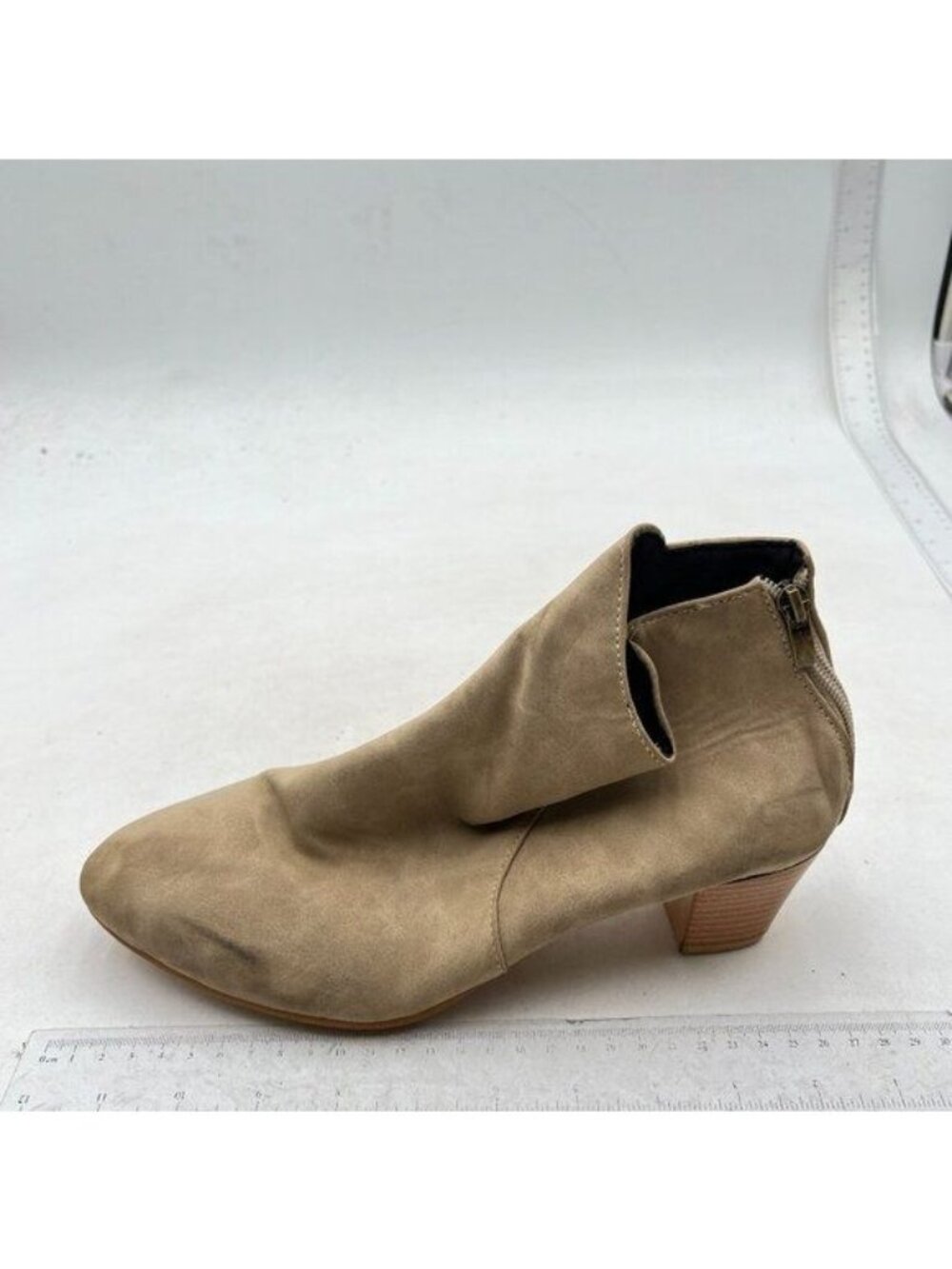 Women Stacked Chunky Low Heel Walking Ankle Boots Closed Round Toe Ankle Brown